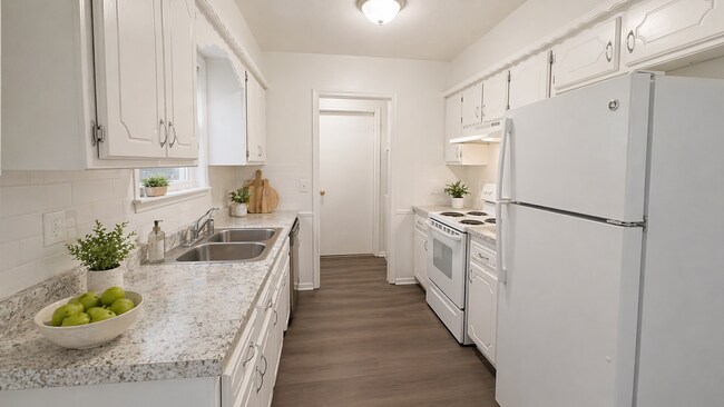 Foto del edificio - 725 Howard Ct