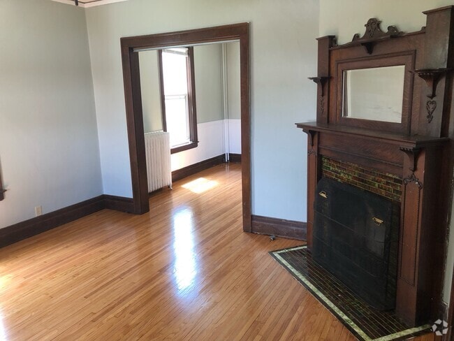 Building Photo - 1521 Grand Ave