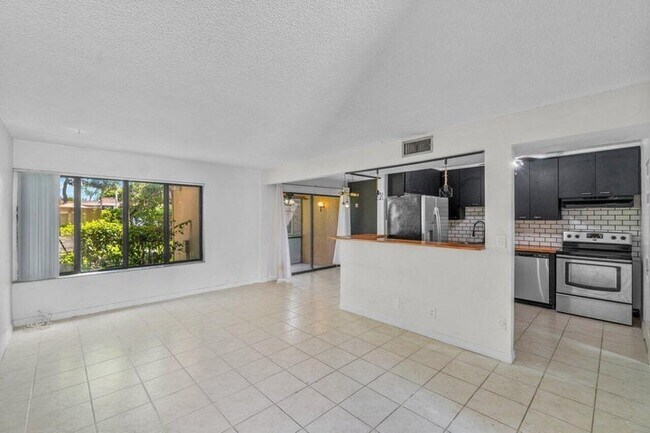 Foto del edificio - 1149 NW 13th St