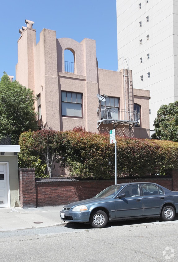 Building Photo - 1030 Green St