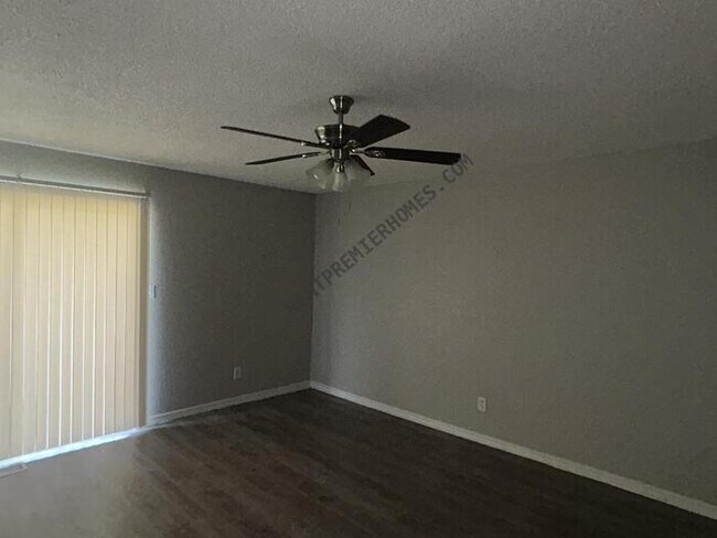 Foto del edificio - 3661 S 106th E Ave