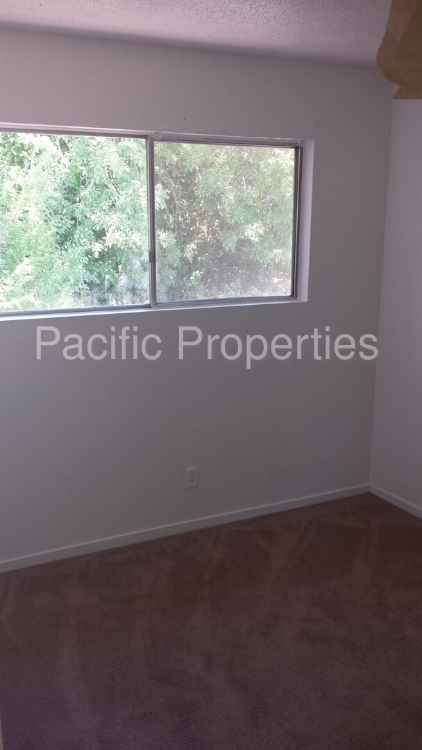 Building Photo - 6123 Montecito Blvd