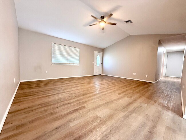 Foto del edificio - ***2607 Walker St***