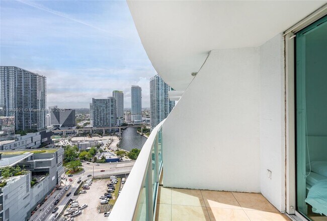 Foto del edificio - 41 SE 5th St