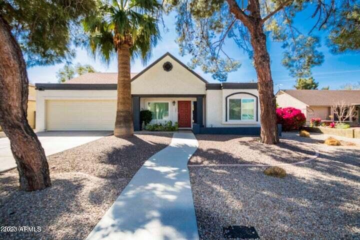 Foto principal - 1331 E Dava Dr