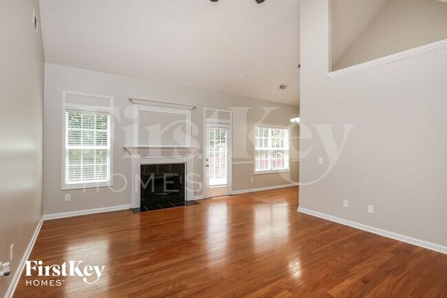 Foto del edificio - 4255 Mulberry Ridge Ln NE