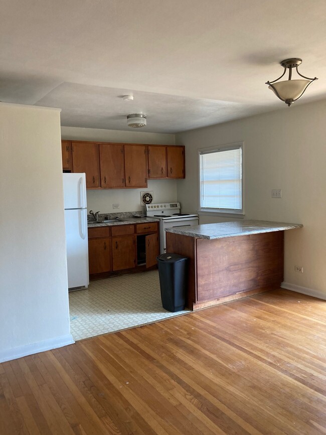 kitchen - 130 Apple Tree Rd