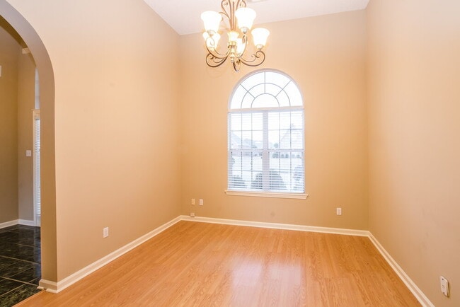 Building Photo - 6658 Raner Cove