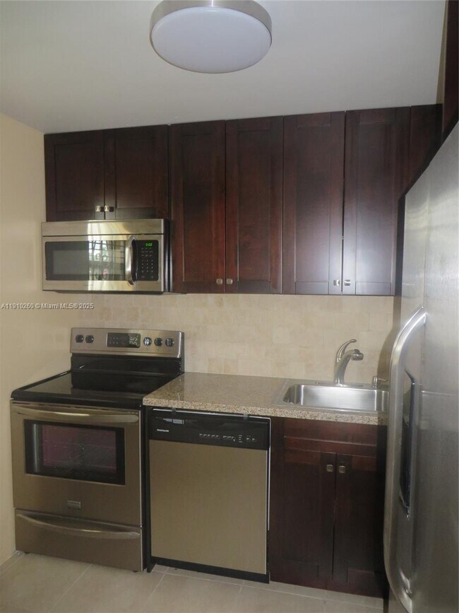 Foto del edificio - 220 SW 9th Ave