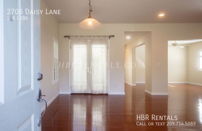 Building Photo - REDBRIDGE Cottage - 1 bed 2 bathroom - Ado...