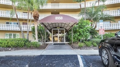 Building Photo - 8950 Park Blvd