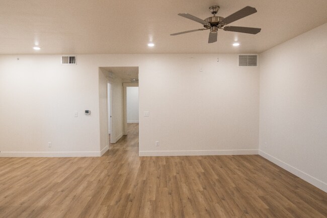 Building Photo - 3405 S 2400 W