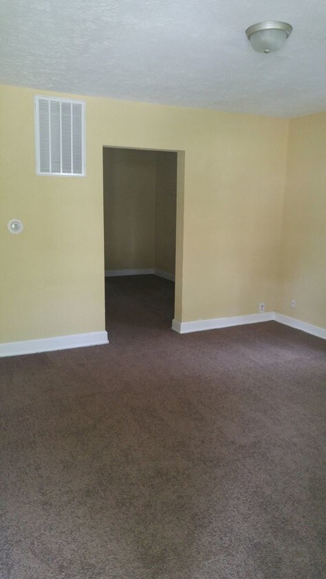 Building Photo - 3615 N Hawthorne Ln