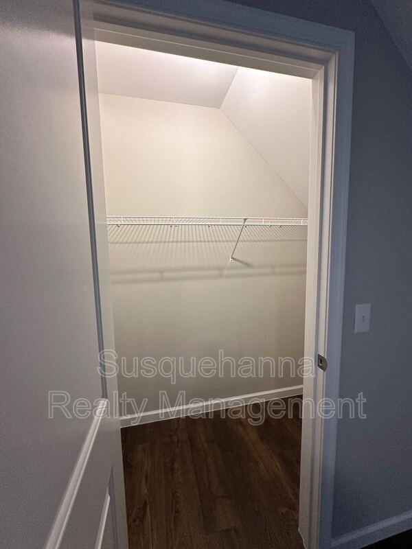 Foto del edificio - 1584 Holtz Rd