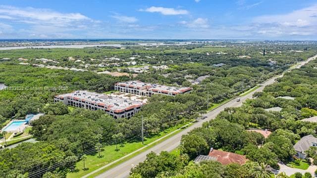 Building Photo - 5601 Jimmy Buffett Mem Hwy
