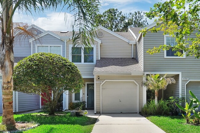 Building Photo - 11330 Lake Mandarin Cir E