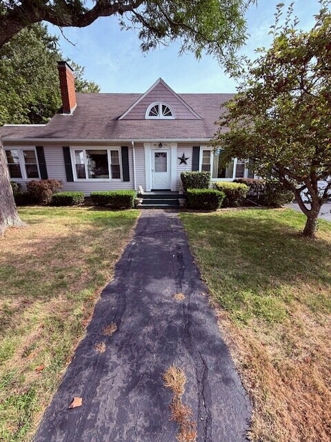 Foto principal - Fully Furnished Single-Family Home in the ...