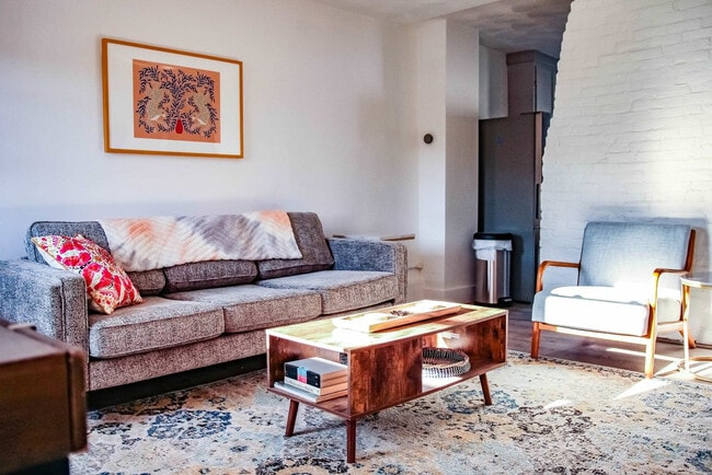 Foto del edificio - 136 Main St