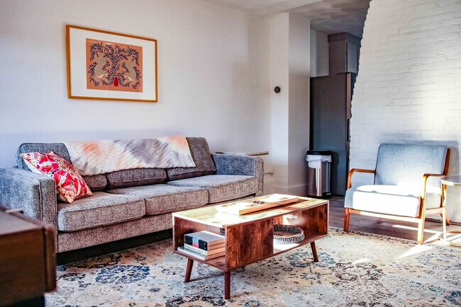 Foto del edificio - 136 Main St