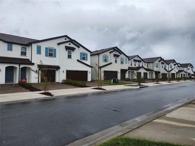 Foto del edificio - 4429 Small Creek Rd