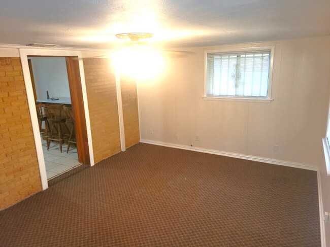 Building Photo - 3755 Elmer Ln