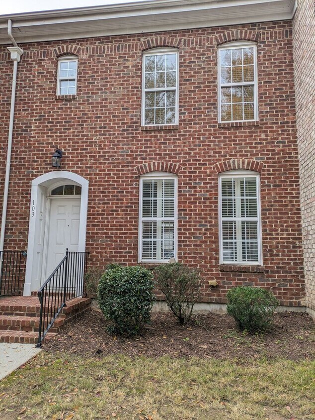 Foto principal - Townhome in Morrison Plantation!