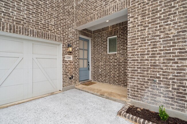 Foto del edificio - 4209 Watson Wy
