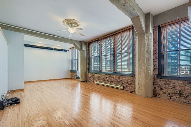 Foto del edificio - 720 S Dearborn St