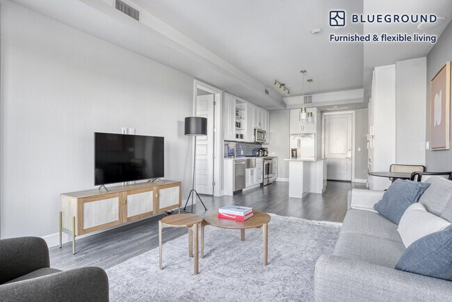 Building Photo - 10727 Domain Dr