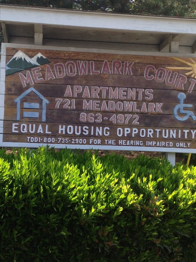 Foto principal - Meadowlark Court Apartments