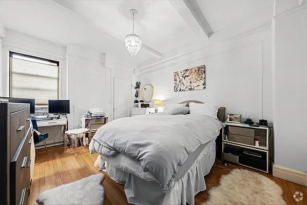 Building Photo - 157 E 72nd St