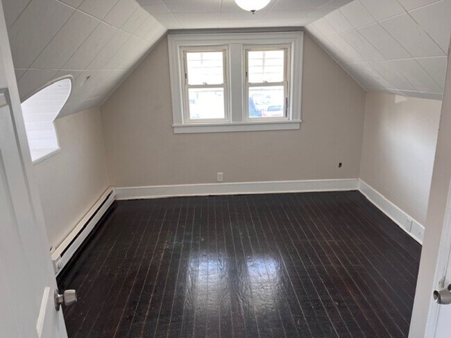 Foto del edificio - 4 Bed - 1.5 Bath - Single Family Home in Lorain