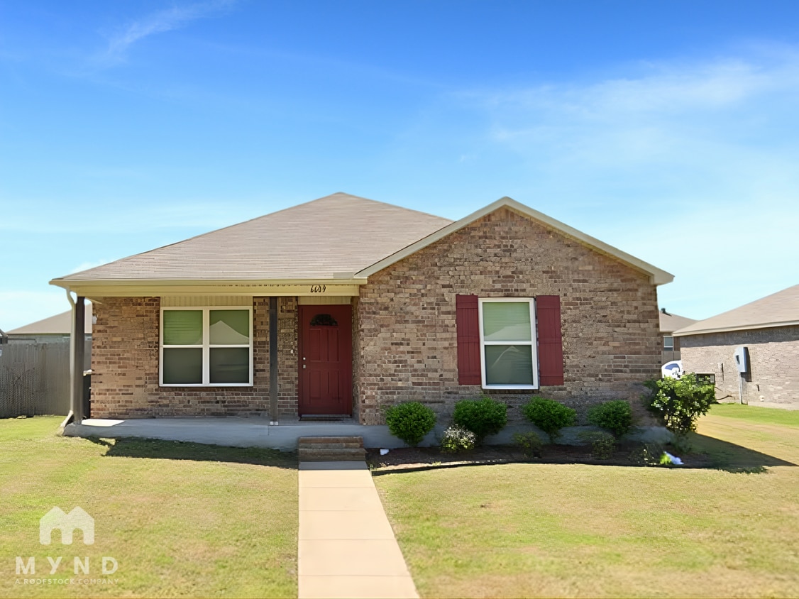 Foto principal - 6609 Ridgemist Ln