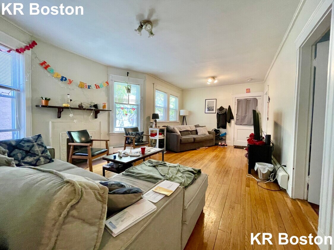 Building Photo - 783 Washington St