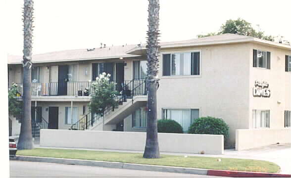 Building Photo - Pacific Dawes