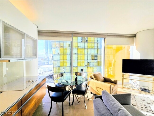 Building Photo - 3722 S Las Vegas Blvd