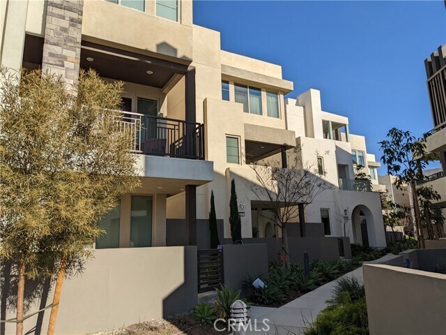 Building Photo - 128 Catalyst