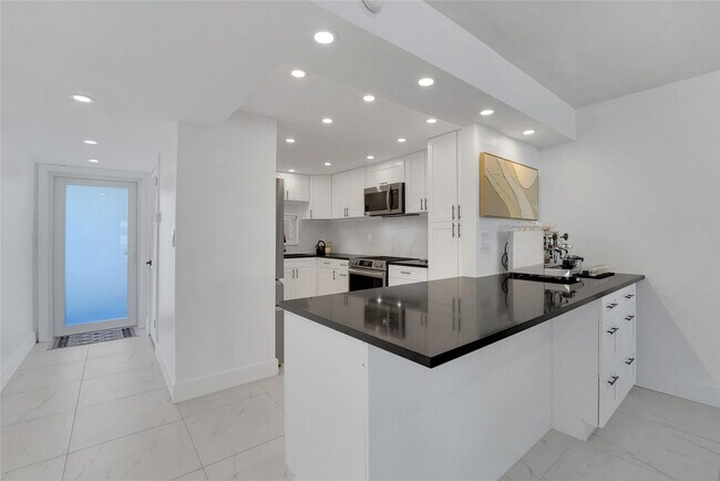 Foto del edificio - 8911 S Hollybrook Blvd