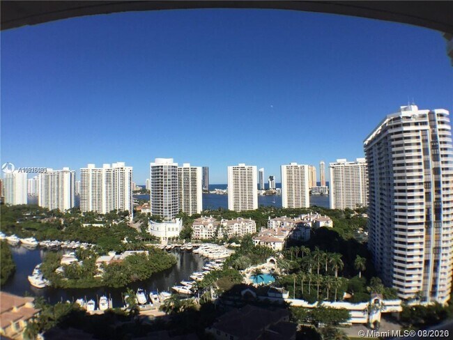 Foto del edificio - 1000 W Island Blvd