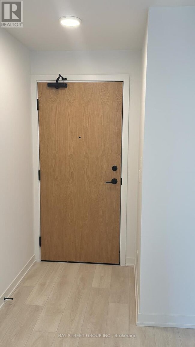 Photo du bâtiment - 7950 Bathurst St