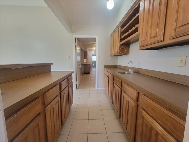 Foto del edificio - 5325 Brookport Dr