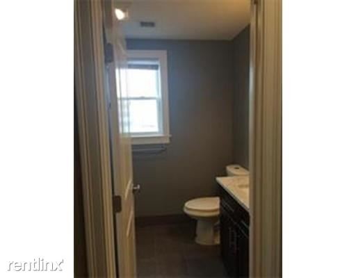 Foto del edificio - 383 Savin Hill Ave