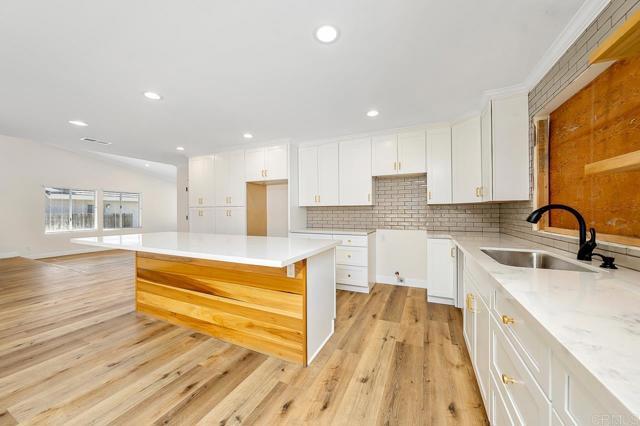 Foto del edificio - 748 Cholla Rd