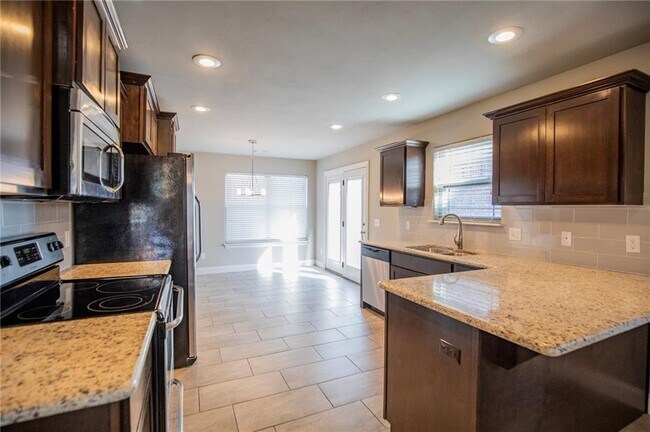 Foto del edificio - 3214 SW Stonepoint Ave