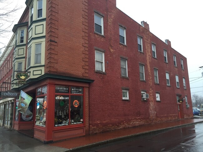 Building Photo - 23 S Main St Apt 5
