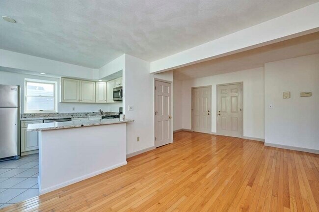 Foto del edificio - 75 Summer St