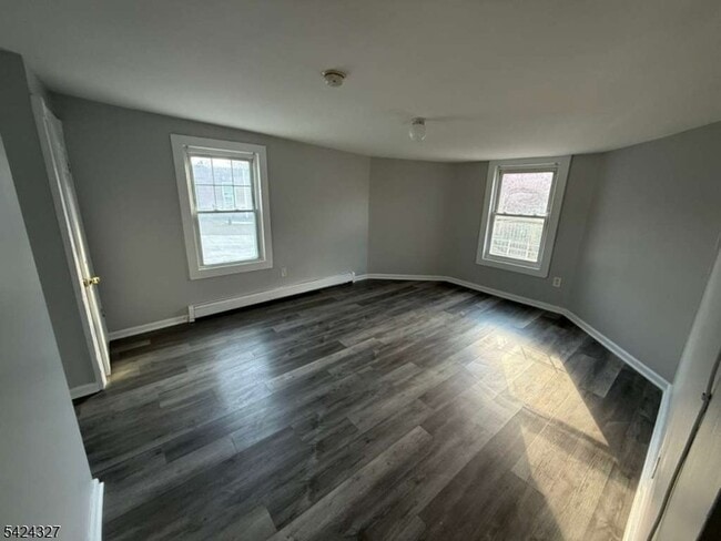 Building Photo - 276 Summer Ave