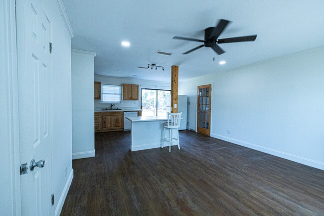 Foto del edificio - 1706 Grant Ave