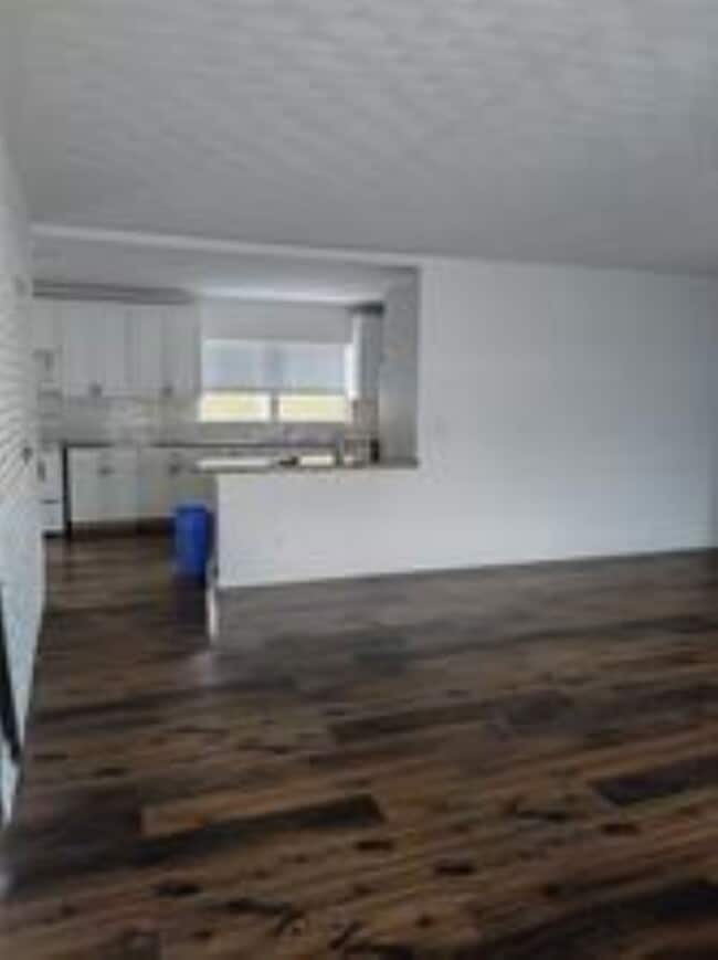 Foto del edificio - 55 NE 25th St