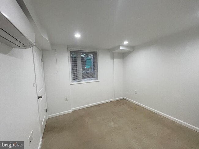 Building Photo - 4005 New Hampshire Ave NW